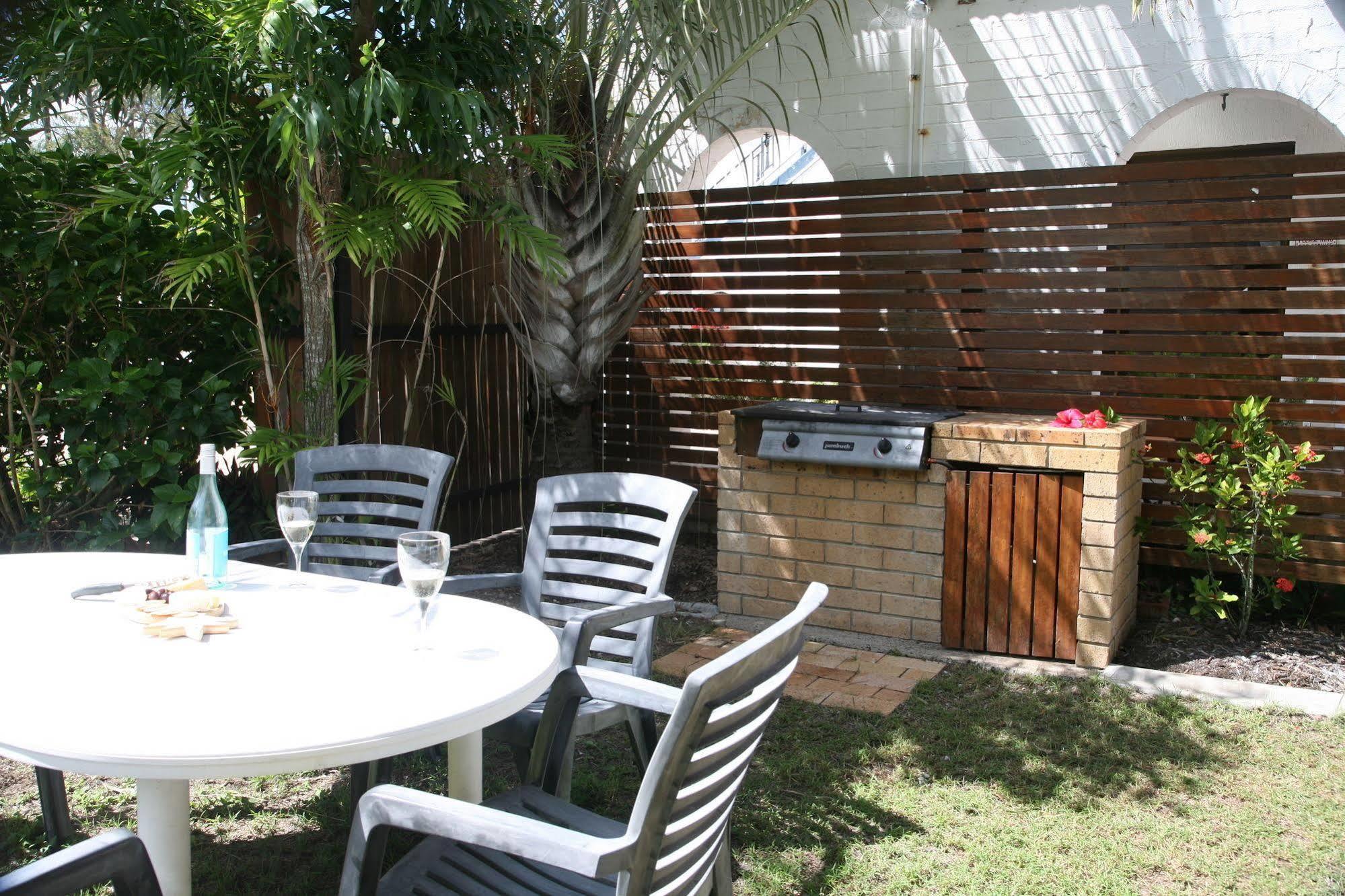 Tower Court Motel - Adults Only Haven Hervey Bay Exterior foto